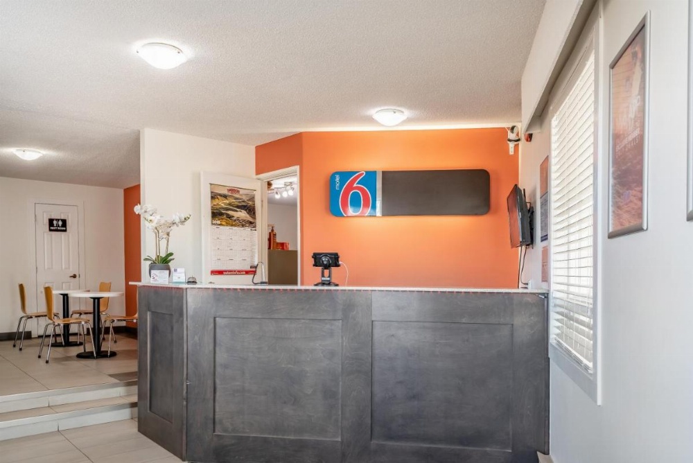 Motel 6-Fort Nelson, BC Image 14