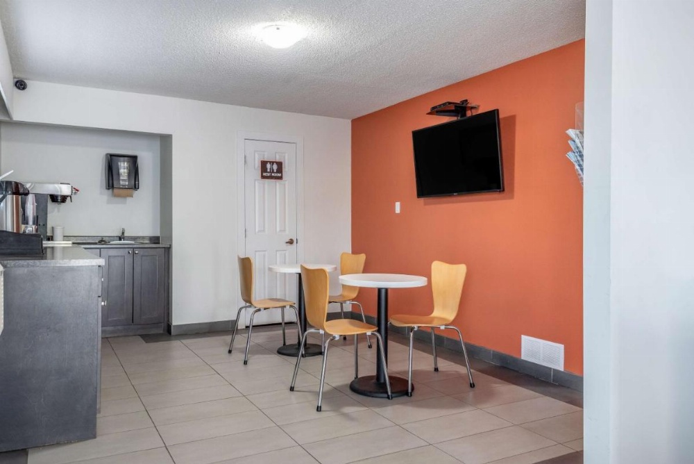 Motel 6-Fort Nelson, BC Image 25