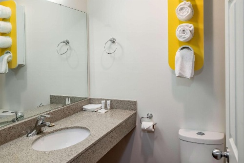 Motel 6-Fort Nelson, BC image 29