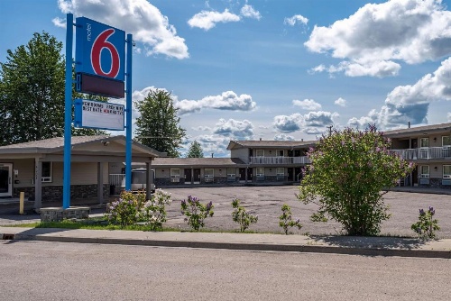 Motel 6-Fort Nelson, BC image 47