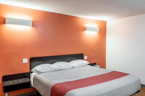 Motel 6-Fort Nelson, BC image 6