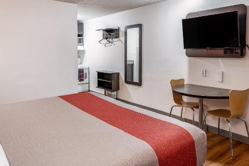 Motel 6-Fort Nelson, BC image 9